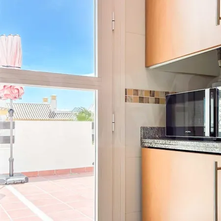 Getaway With Parking, Jacuzzi And Pool Rems