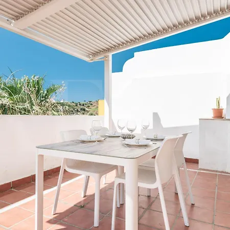 Getaway With Parking, Jacuzzi And Pool Rems Apartment *