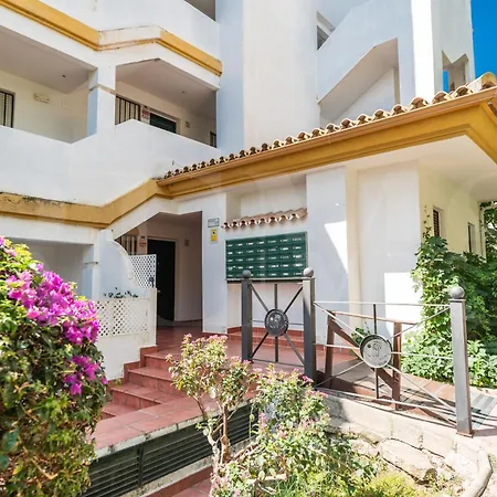 Apartment Getaway With Parking, Jacuzzi And Pool Rems MIJAS COSTA