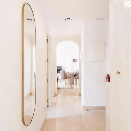 Getaway With Parking, Jacuzzi And Pool Rems Apartment